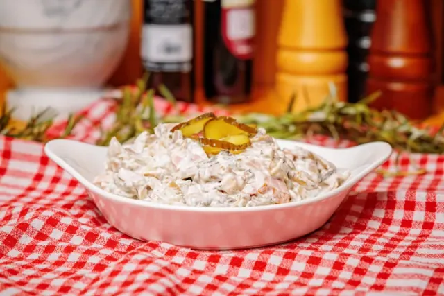Salată de ciuperci
